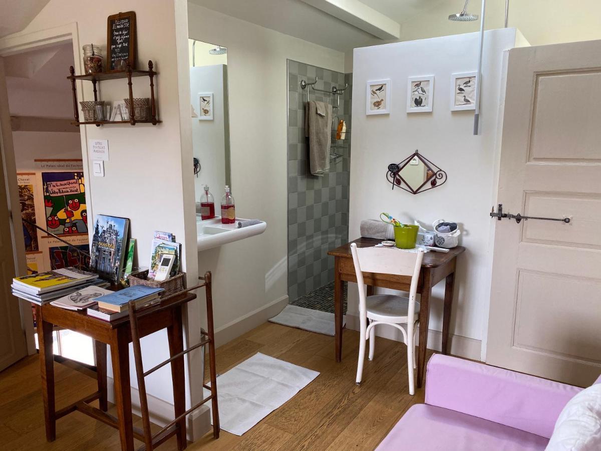 Chez L'Antiquaire Bed and Breakfast Hauterives Εξωτερικό φωτογραφία