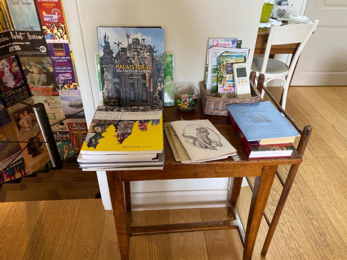 Chez L'Antiquaire Bed and Breakfast Hauterives Εξωτερικό φωτογραφία