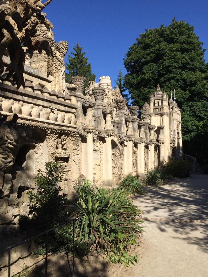Chez L'Antiquaire Bed and Breakfast Hauterives Εξωτερικό φωτογραφία