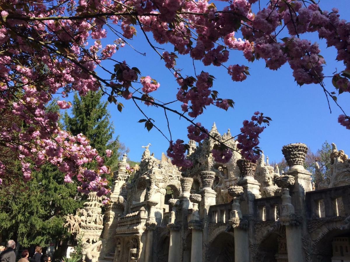 Chez L'Antiquaire Bed and Breakfast Hauterives Εξωτερικό φωτογραφία